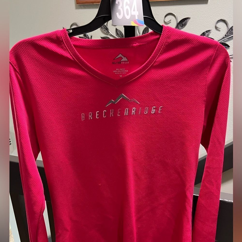 Breckenridge Women's Red Long Sleeve Top Size Medium #364